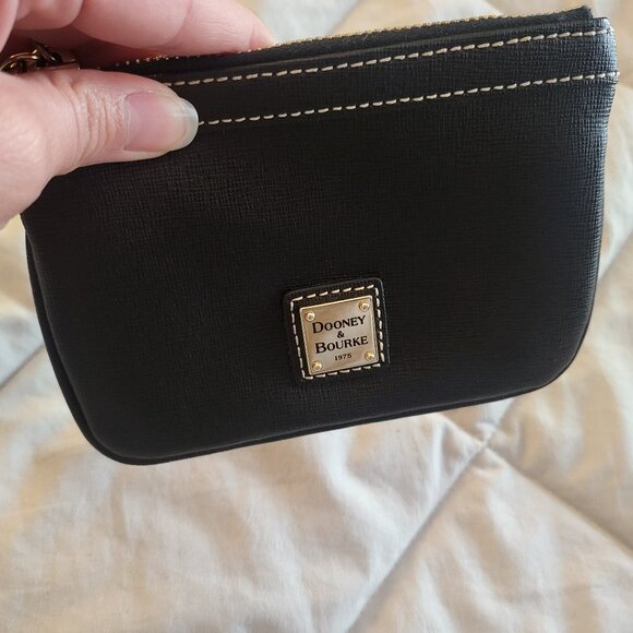 Dooney & Bourke Black Pebble Leather Wristlet Clutch - Picture 5 of 7